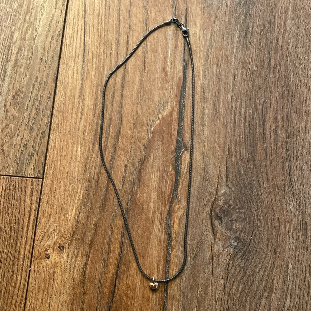 Pandora gold heart with onyx color necklace